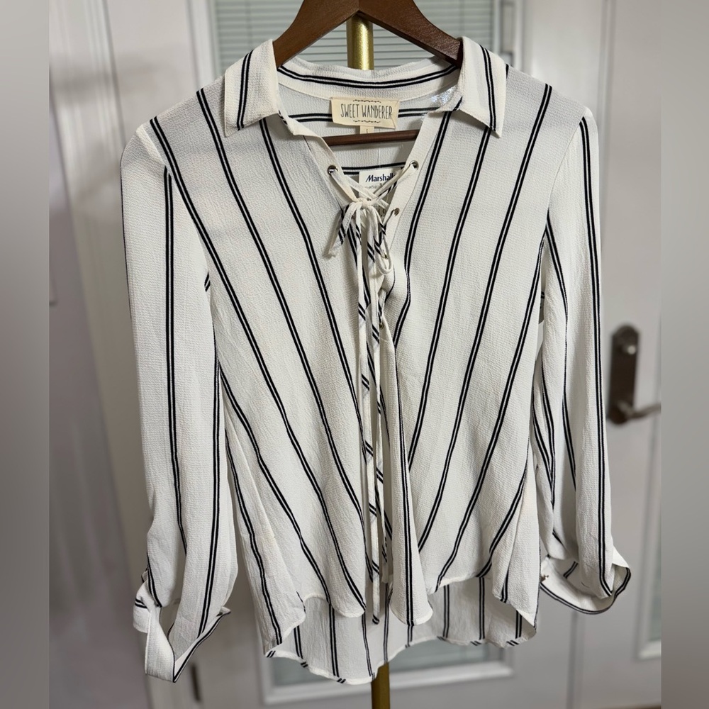 [NWT] SWEET WANDERER • Women's White with Black Stripes Long-sleeve Blouse
